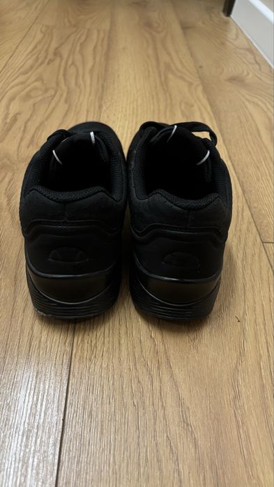 Отигинални маратонки на ellesse