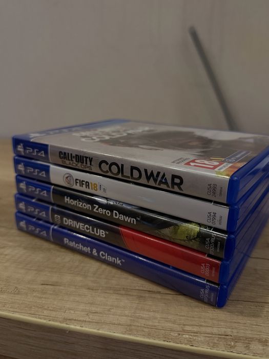 PlayStation 4 +комплект
