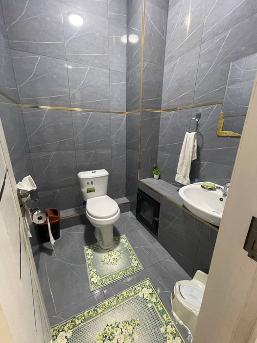 Шаҳар хокимияти орқасида 4 хонали квартира сотилади