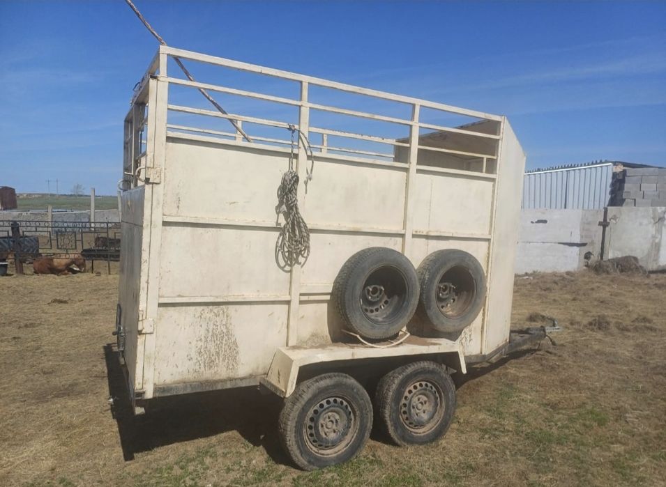 Продам Прицеп-коневозку