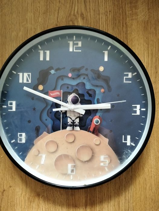 Продам часы настенные