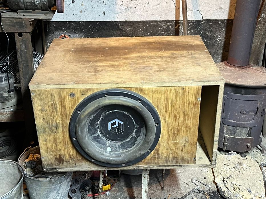 Продам сабуфер...