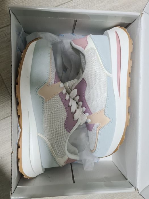 Кроссовки Destra 36 размер