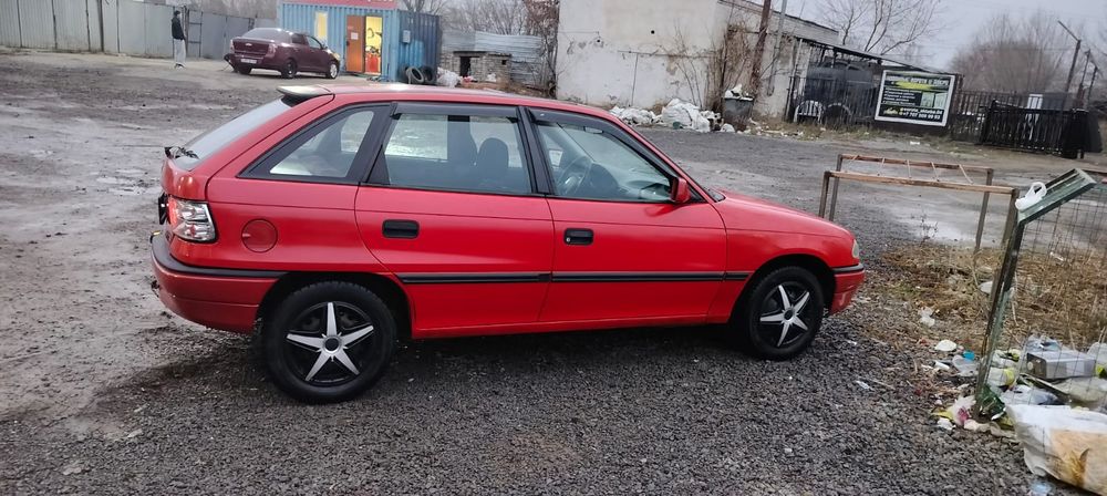 Автомобиль Opel Astra