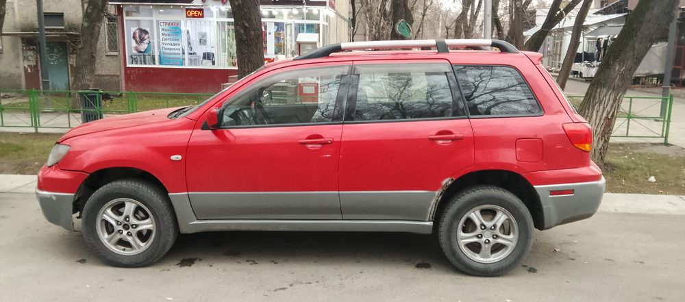 Митсубиси аутлендер