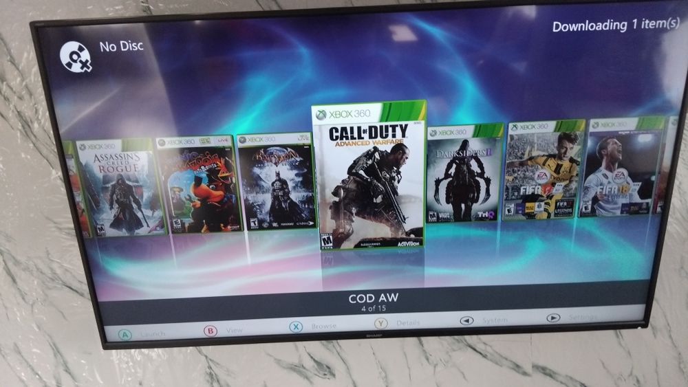 Xbox360 със 15 вградени игри