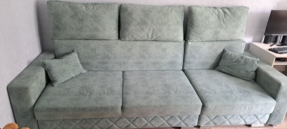 Продам диван в отличном состоянии