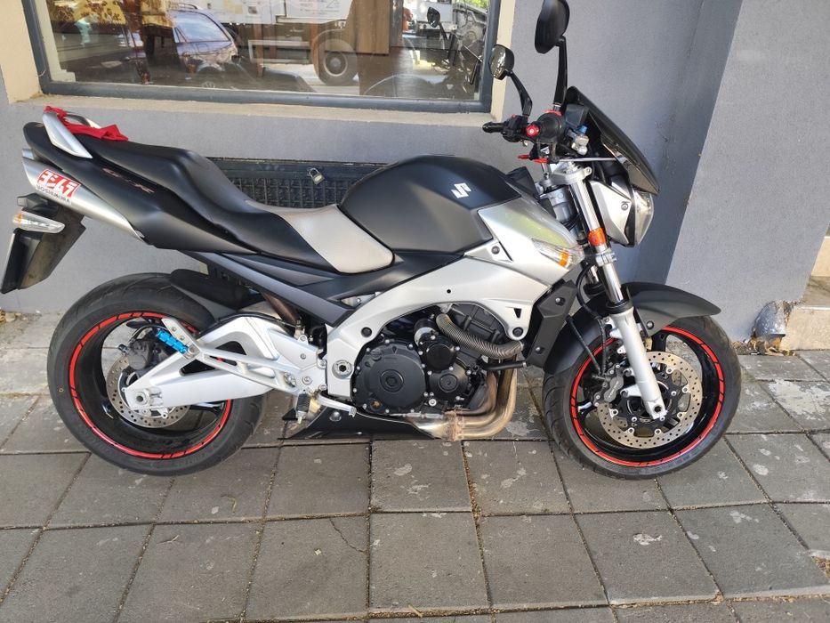 Suzuki GSR 600  2006 г.