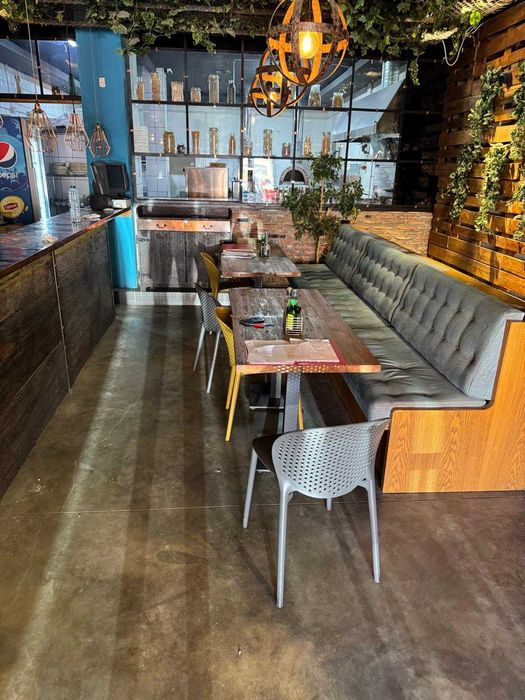 Spatiu 200 mp central,parter,stradal utilat pentru pizzerie-restaurant