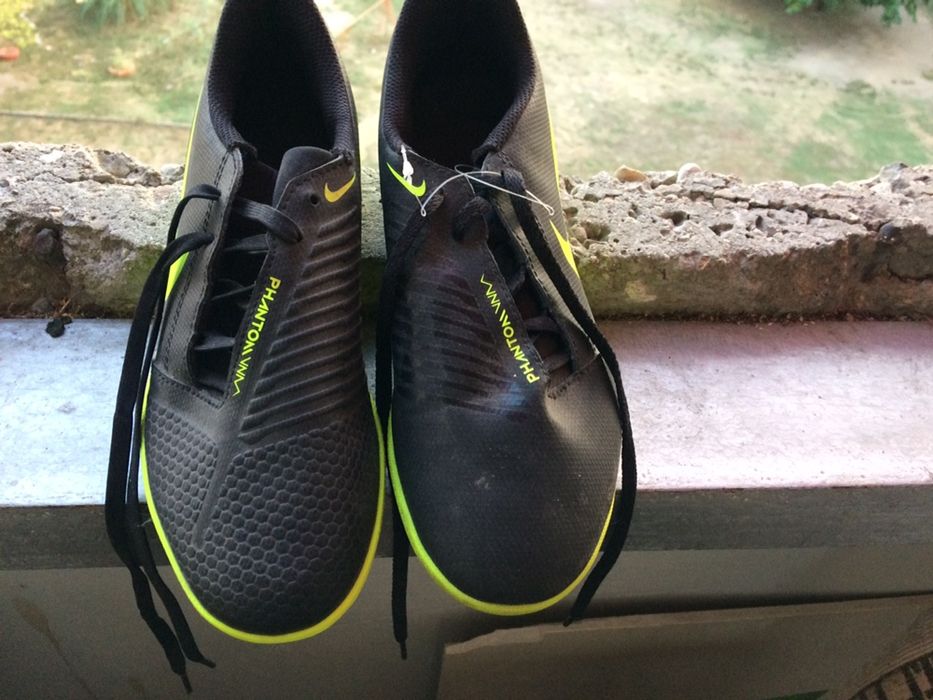 Футболни обувки