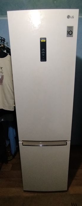 Холодильник LG двухкамерный NoFrost