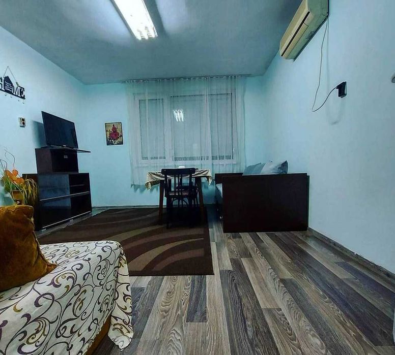 Дава се под наем Двустаен апартамент в Бургас, Меден рудник - зона Б - 70 кв.м за 175 € - Снимка #2