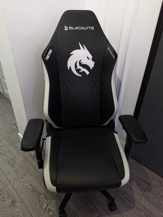 Scaun Gaming BLACKLYTE Spirit Edition (asemanator SecretLab)