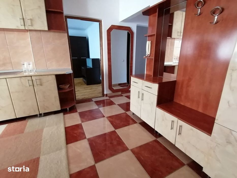 Apartament 3 camere, etaj 2, Jocului