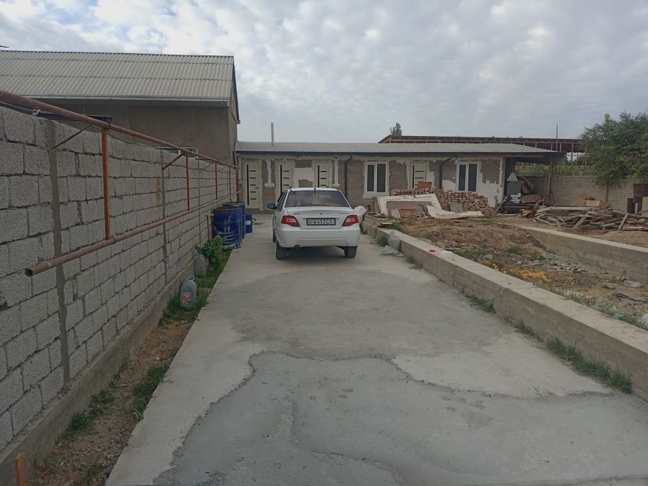 Yangiyolda uchastka sotiladi