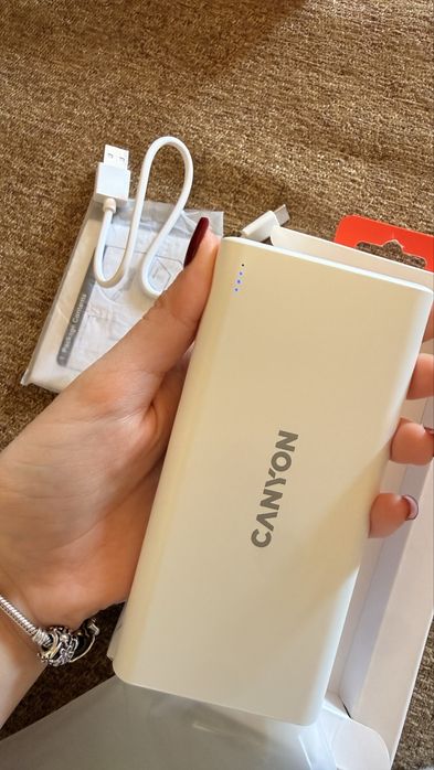 ЧИСТО НОВА преносима батерия Canyon