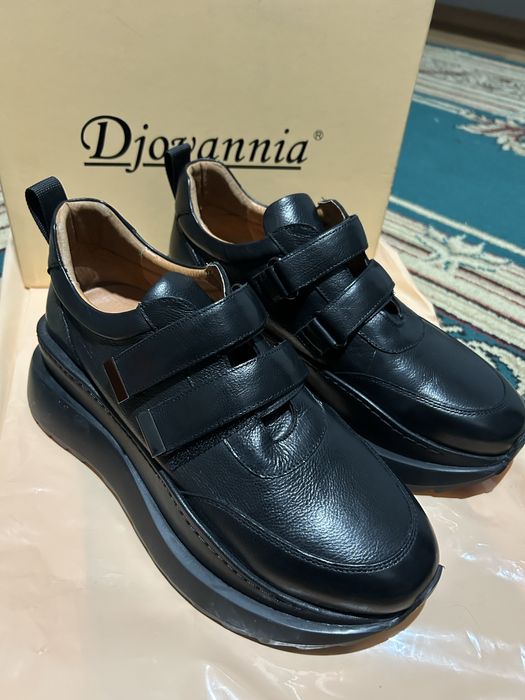 Сапоги, ботильон , кроссовки сатылады!!