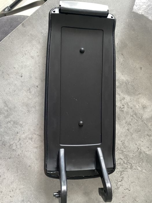 Крышка подлокотника