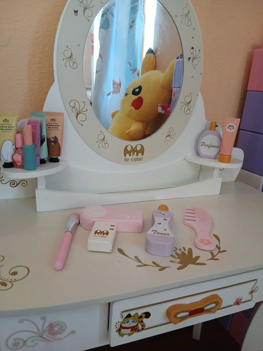 Детский туалетный столик деревянный