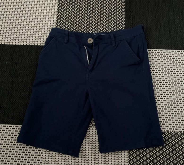 Set băiat 7–8 ani – cămașă elegantă + pantaloni scurți – stare foarte bună