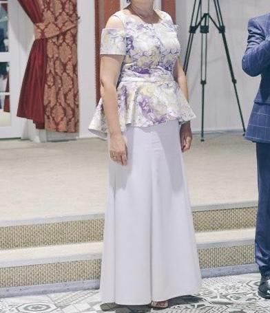 Платье с баской, стильное