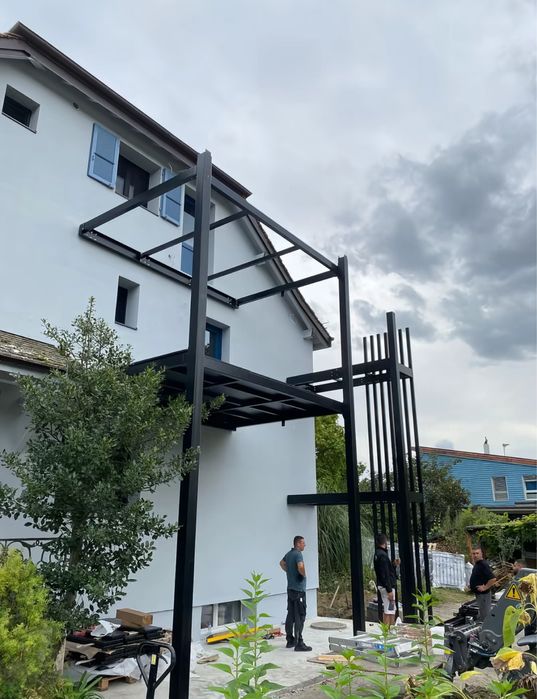 Scari metalice la comanda pentru exterior orice model