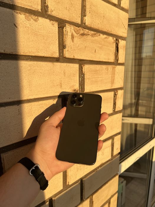 Продам iPhone 12 Pro Max