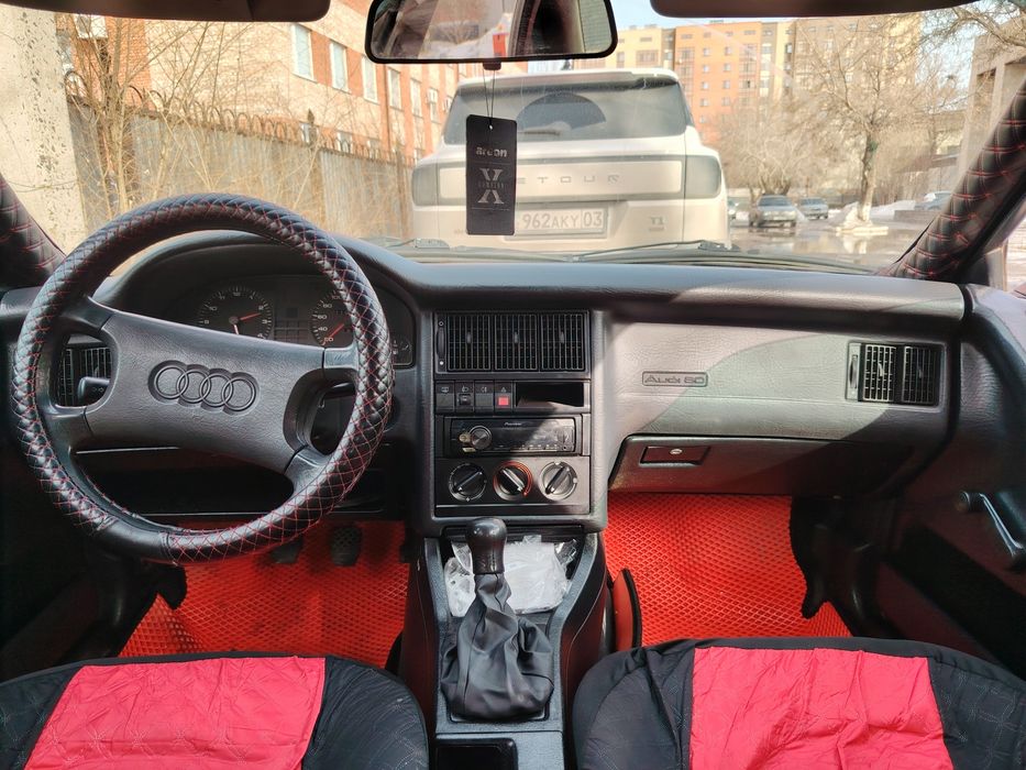 Продам АУДИ Б4 2л моно