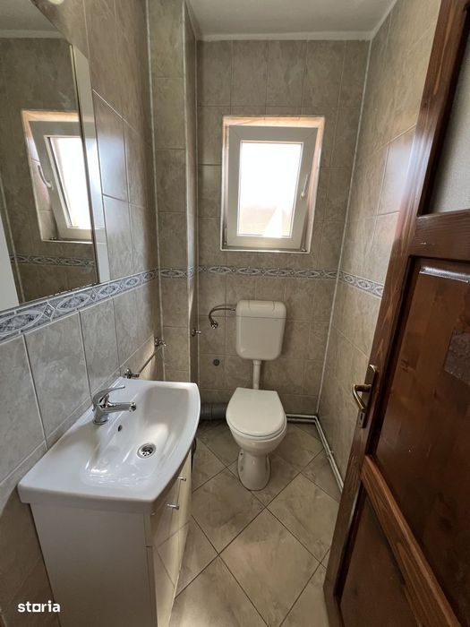 INCHIRIEZ apartament 3 camere decomandat, zona Turnisor