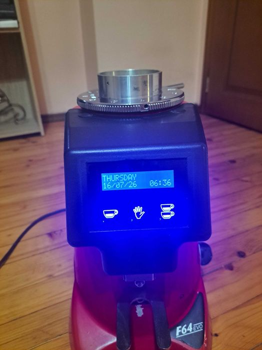 Професионална кафемелачка Fiorenzato F64 EVO (Червена) – Перфектно работеща