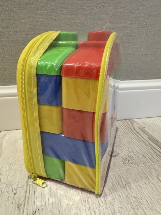 Конструктор строительный детский