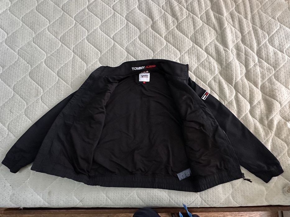 Tommy Jeans Essential Casual  мъжко яке тип бомбер