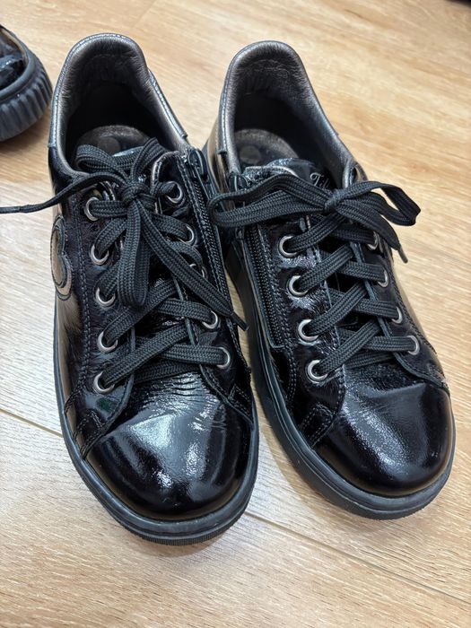 Обувь на девочек 34-35 р-р