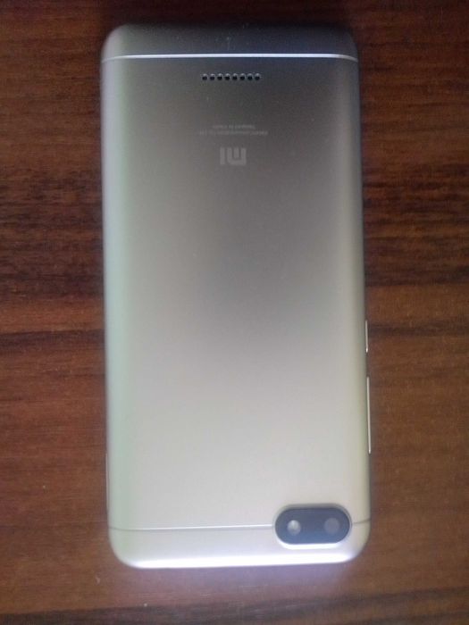 Продам смартфон редми 6А.