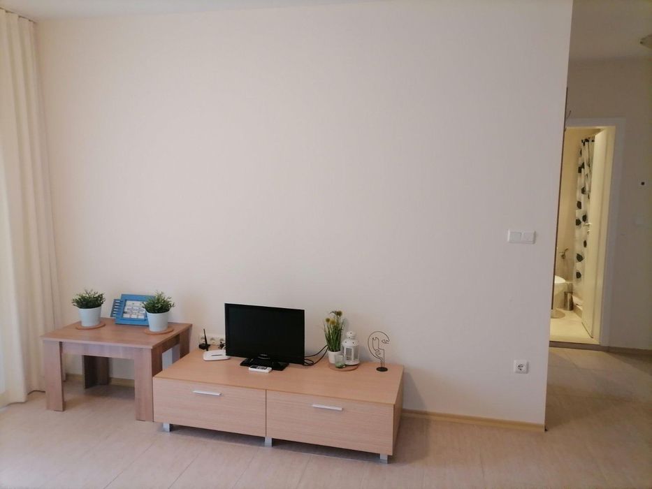 Продава се Двустаен апартамент в Бургас, Център - 55 кв.м за 1635 €/кв.м - Снимка #2