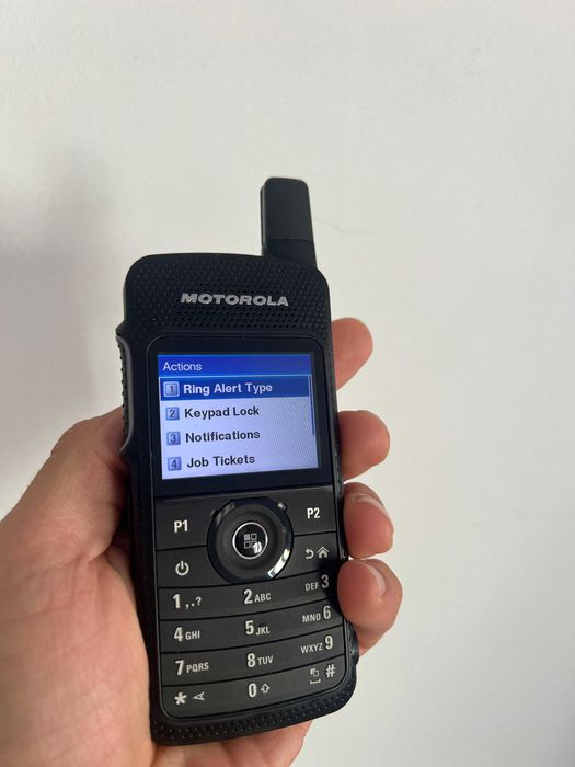 MOTOTROLA SL4000e UHF Radio! Noua!