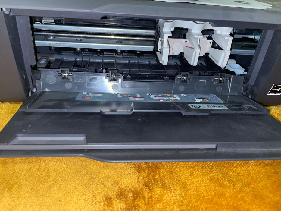 Принтер HP deskjet 1000