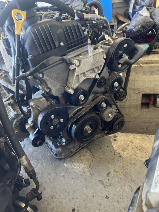 DEZMEMBREZ Piese Kia Sorento Motor 2.2 Diesel Cod D4HB euro 4 5 193 CP Cutie de Viteze Automata transfer capota Bara fata completa Portiera 2009-2015 Turbina Injectoare pompa injectie Compresor clima AC