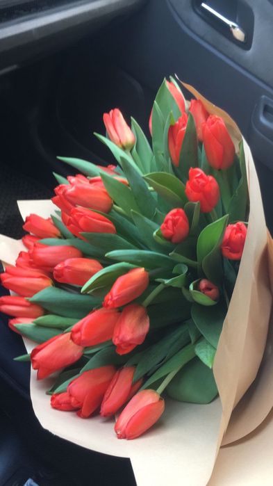Тюльпаны с доставкой