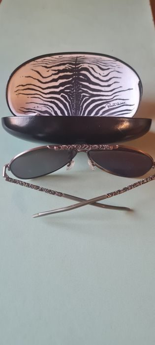 Roberto Cavalli оригинални слънчеви очила с твърд калъф и кърпичка