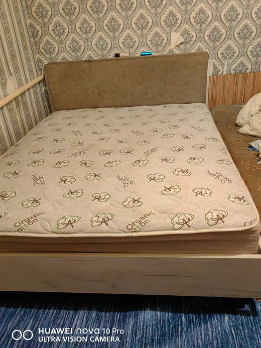Продам спальную гарнитуру