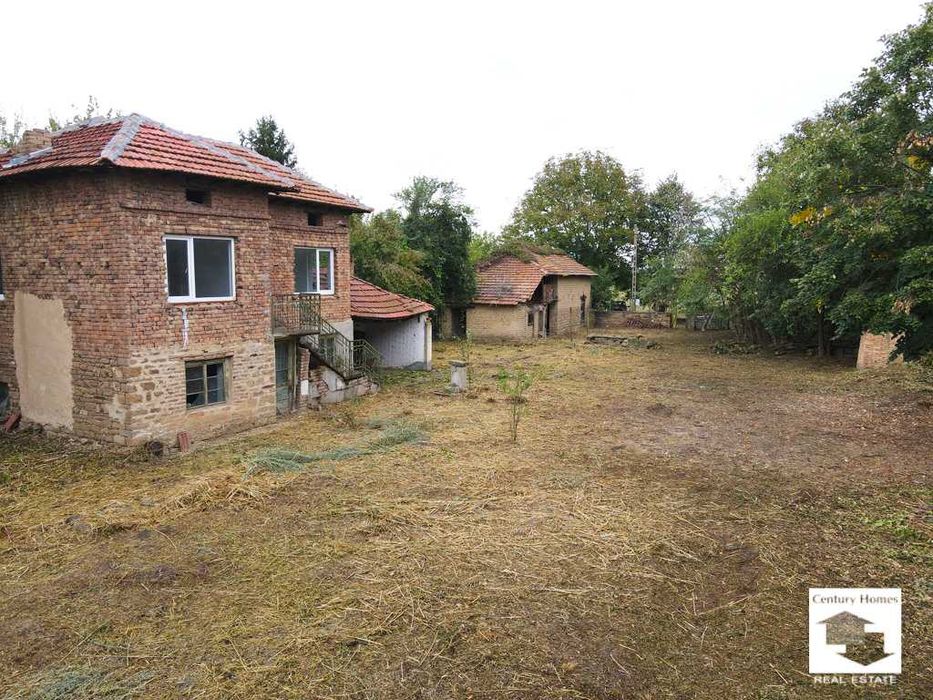 140023  Kъща с ремонтиран втори етаж, на 35 км от Велико Търново