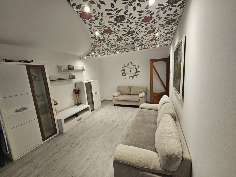 Apartament 3 camere de inchiriat