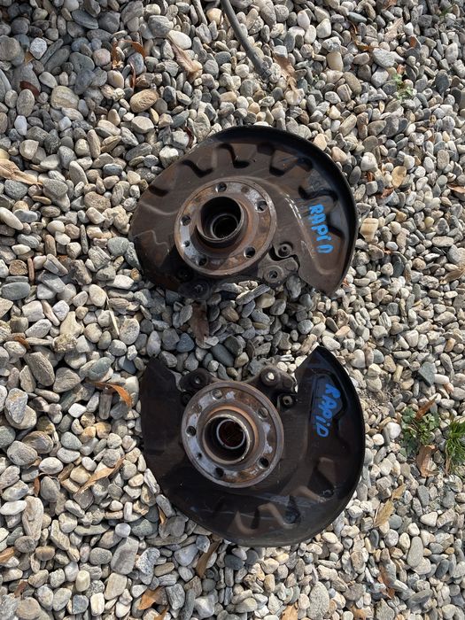 Fuzeta  dreapta Skoda Rapid portfuzeta