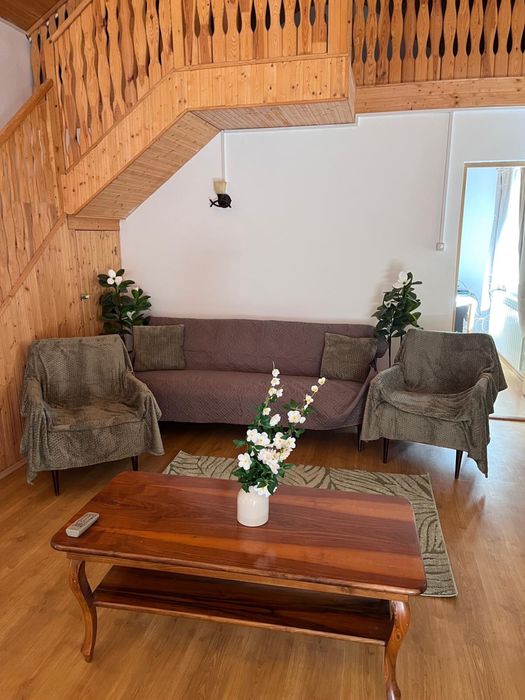 Casa spatioasa de inchiriat