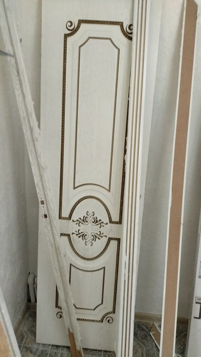 Меж комнатный есік сатыдады.1 штук 20мың