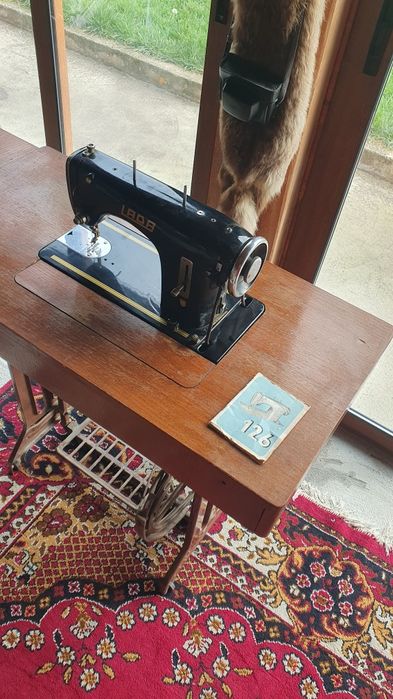 Шевна машина "LADA" НОВАЧехословакия!