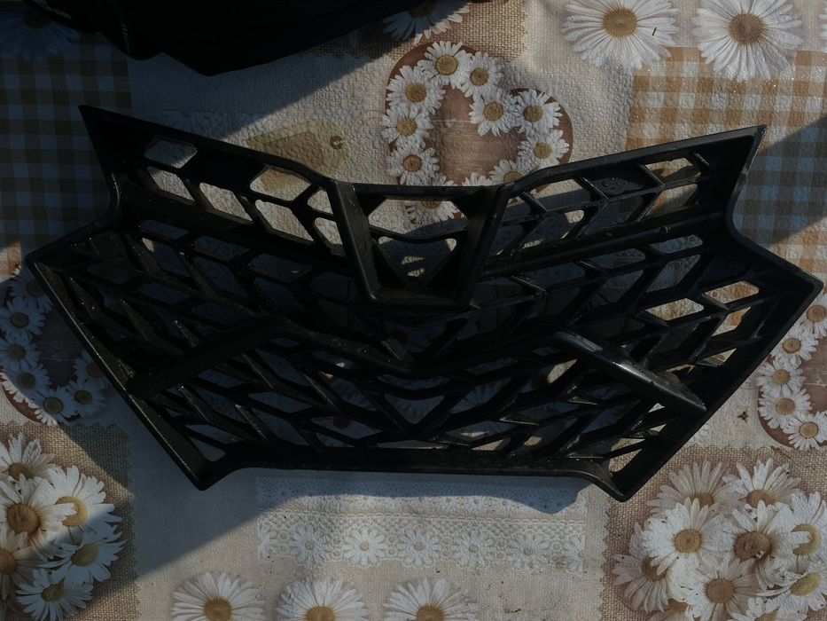Vând Grilă față cf moto X4,X5 2023,2024+două brațe stabilizatoare