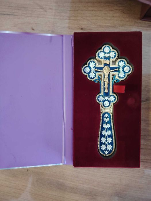 Свещенически, православен и водосветен кръст