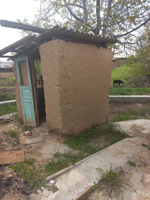 Uchastka uy sotiladi